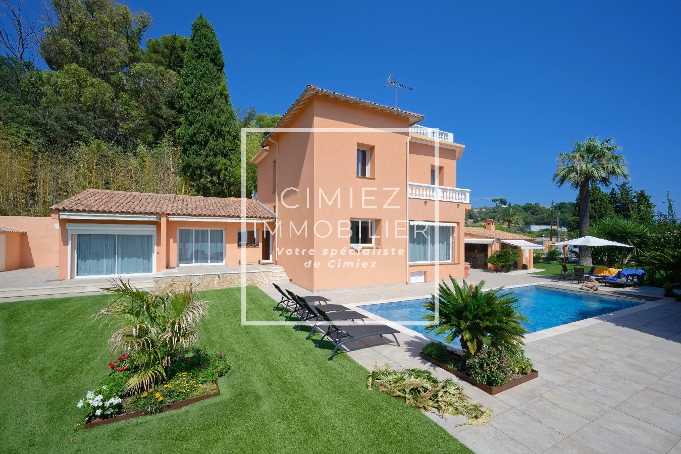Maison 5 pièces 220 m² · à Nice · 220 m² · 2 100 000 €